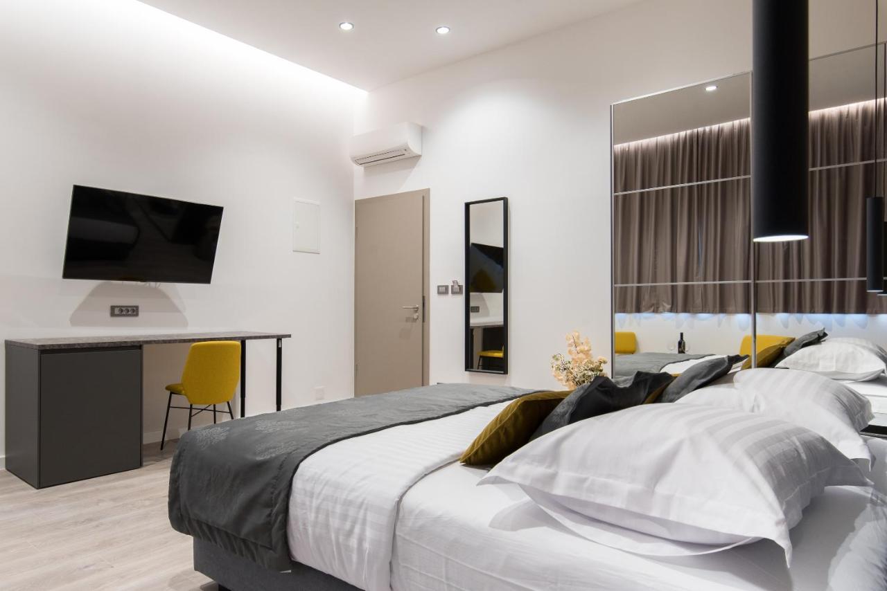 Seascape Luxury Rooms สปลิท ภายนอก รูปภาพ
